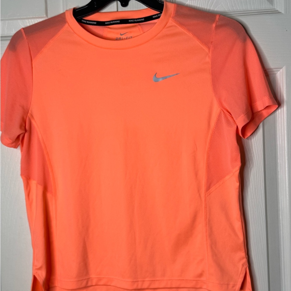 Nike Women's Vibrant Coral Short Sleeve Tee - Picture 3 of 14